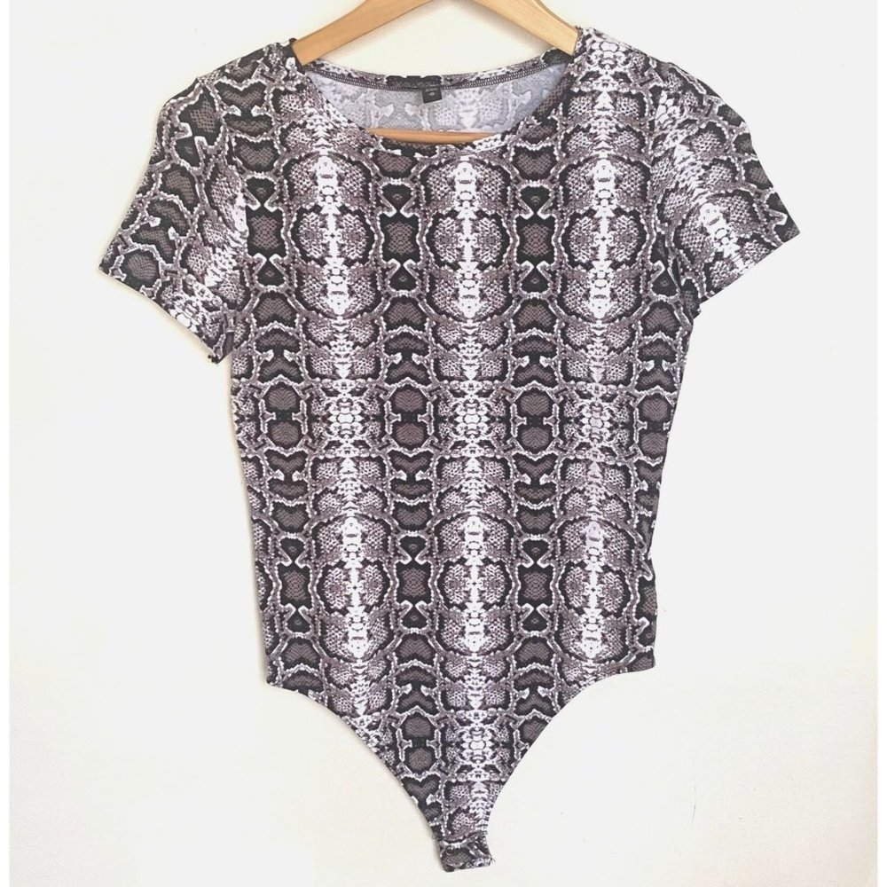 Express bodysuit‎ snake reptile print black white M thong short sleeve
